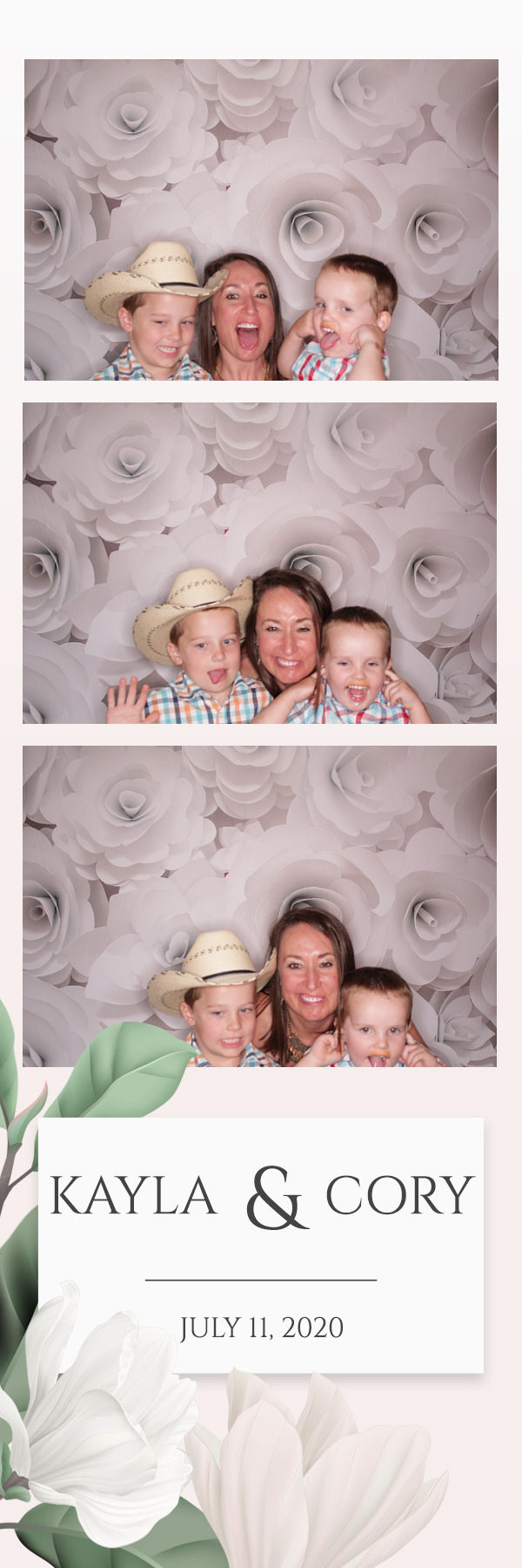 Kayla and Cory Wedding | View more photos from the event at gallery.photoboothbillings.com/u/PhotoBoothBillings/Kayla-and-Cory-Wedding